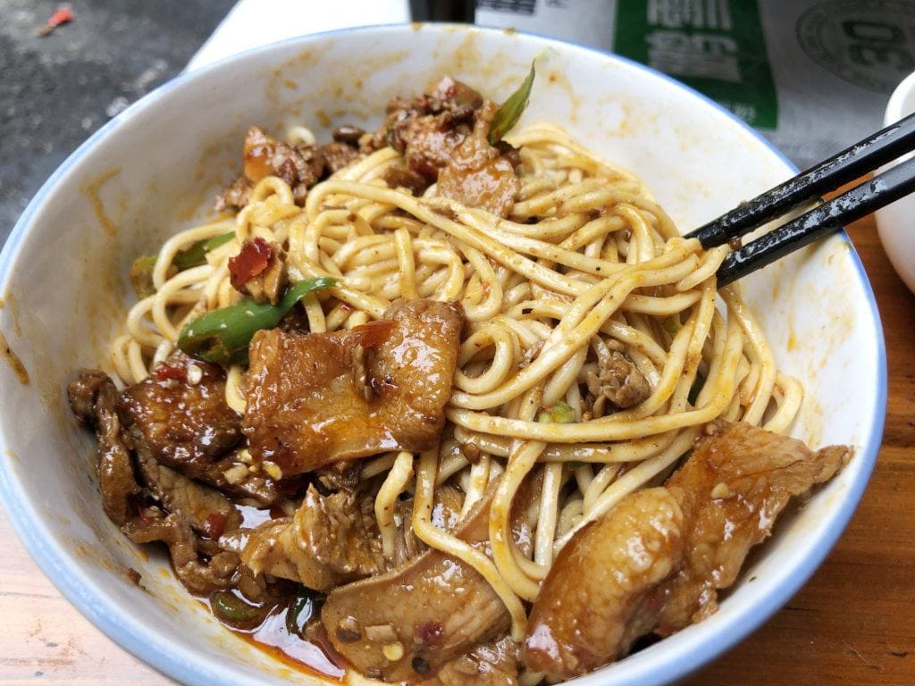 delicious spicy noodles in chengdu